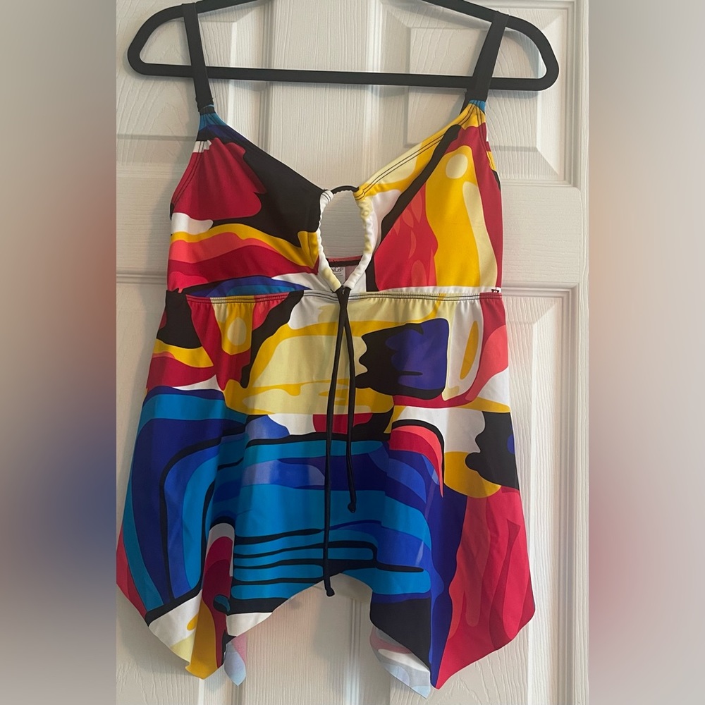 NWOT VENUS Women’s Tankini Top Size 10